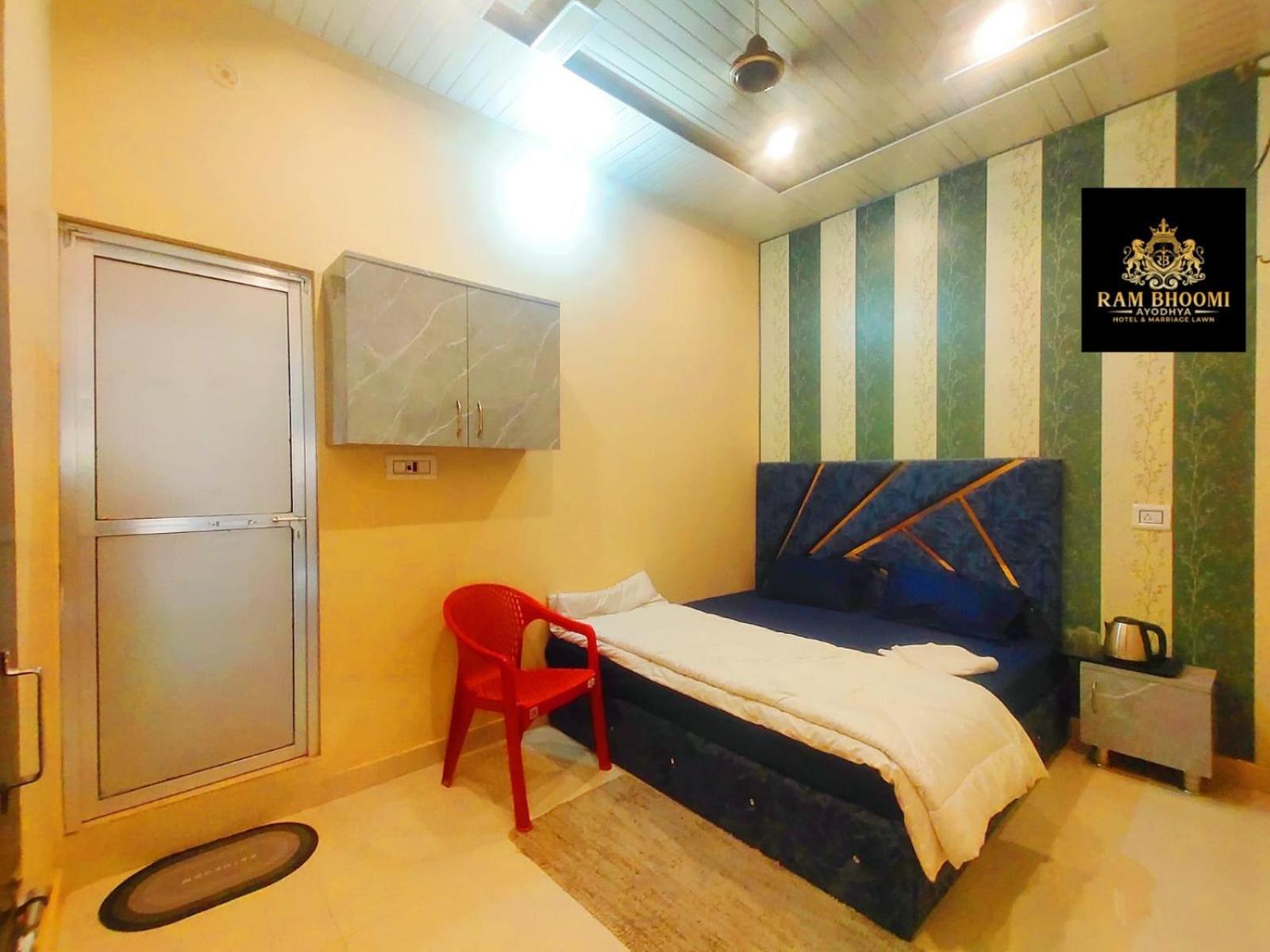 Hotel Rambhoomi Ayodhya Kamer foto