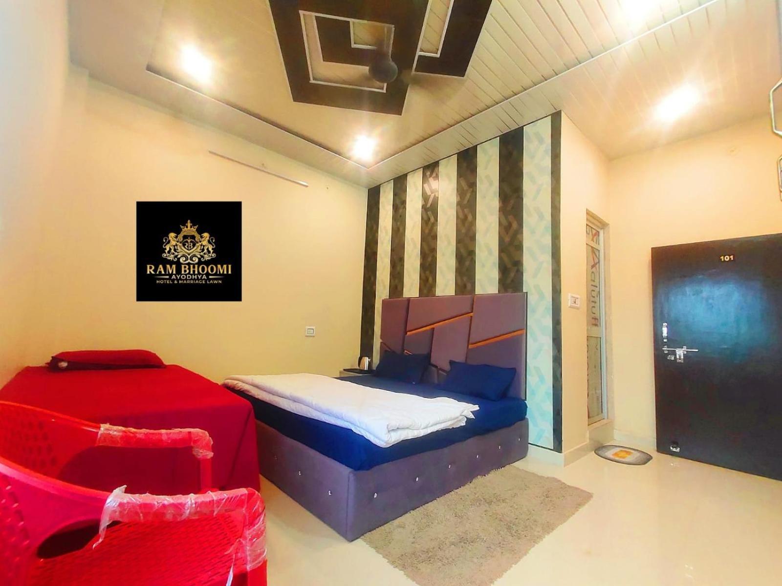 Hotel Rambhoomi Ayodhya Buitenkant foto